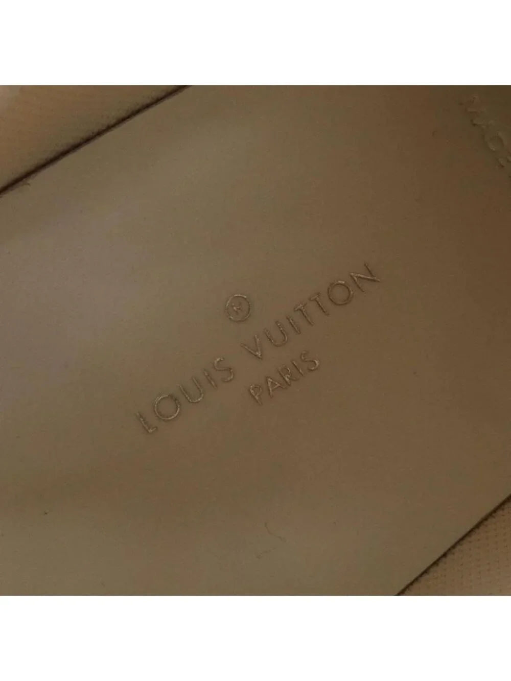 Louis Vuitton Cl0199 Sneakers - Picture 6 of 6